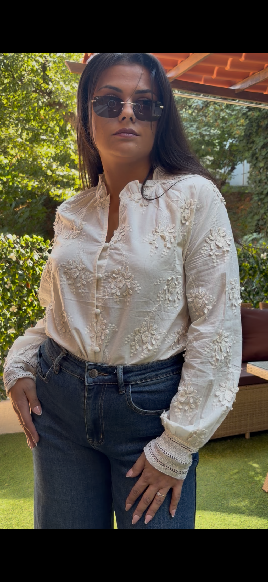 Chemise fleurie brodée