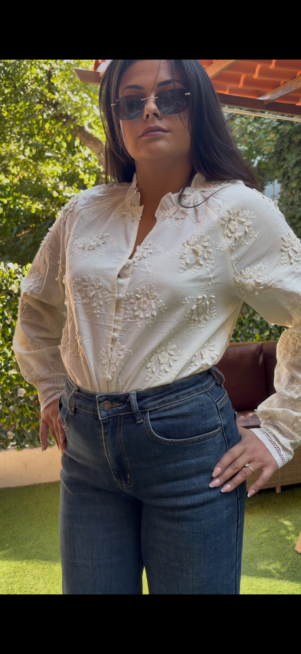 Chemise fleurie brodée