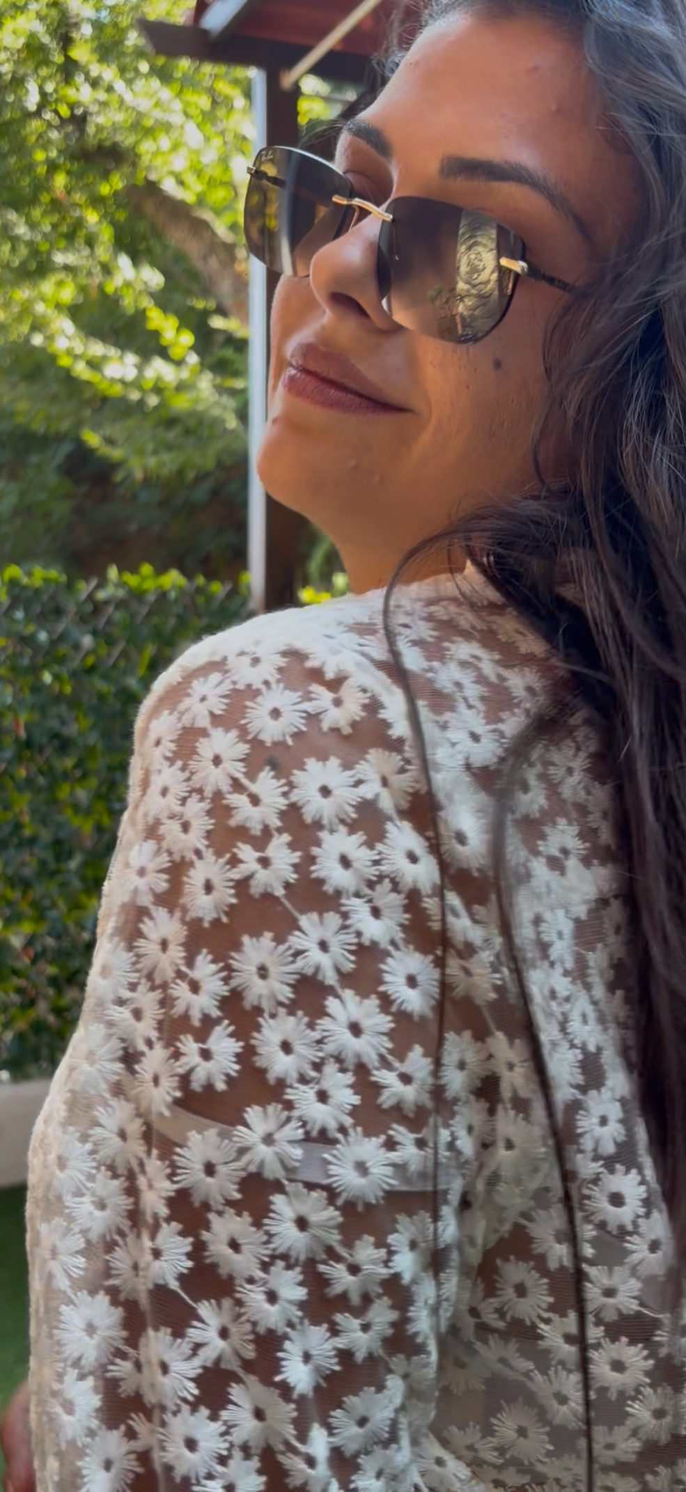 Chemise fleurie en dentelle écrue